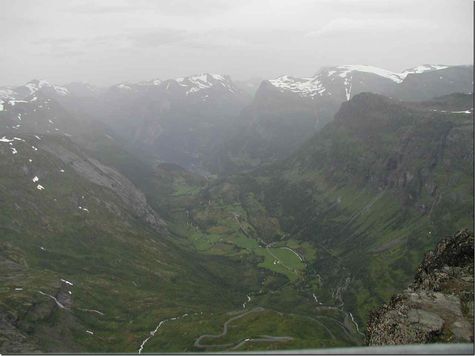 Blick von der Dalsnibba zum Geirangerfjord