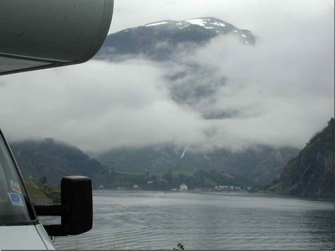 am Aurlandsfjord - Blick zur�ck nach Flam