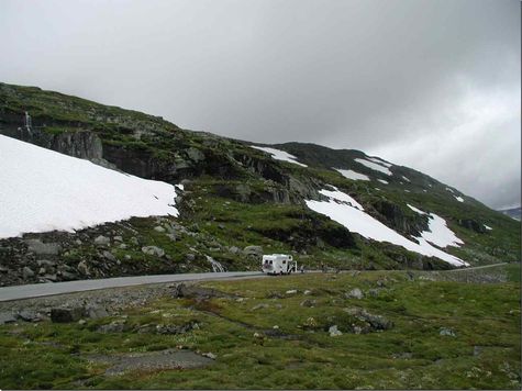 im Fjell liegt noch Schnee