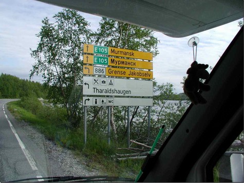 Wegweiser an der E105