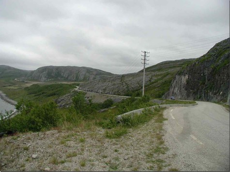 Str. 98 zwischen Ifjord und Borselv