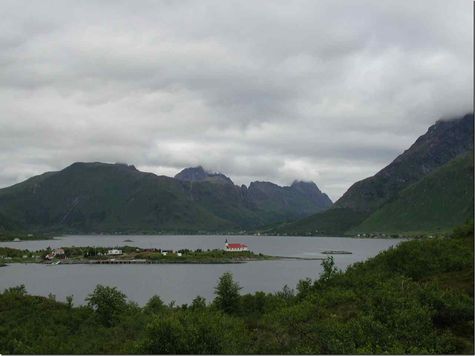 die Kirche von Vestpollen im Austnesfjord