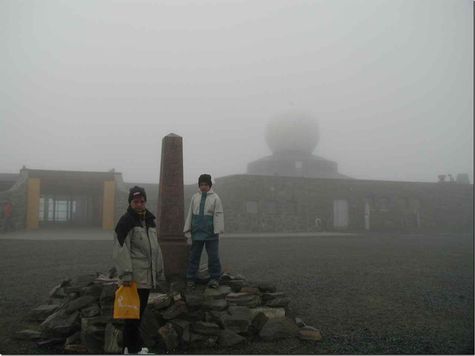 nachts halb zwei im Nebel